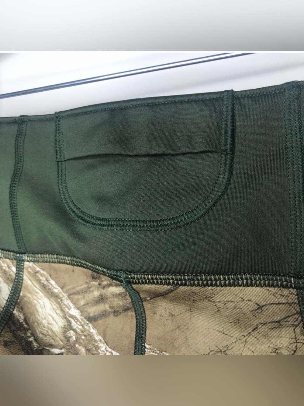 Under Armour Real Tree Camo Fitted Cold Gear Scent Control Outdoor Hunting Pants - Picture 5 of 5